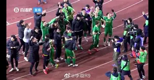 关于今夜突围战来临，浙江队围绕法国杯伤情更新，气氛紧张，年轻球员得到机会的信息