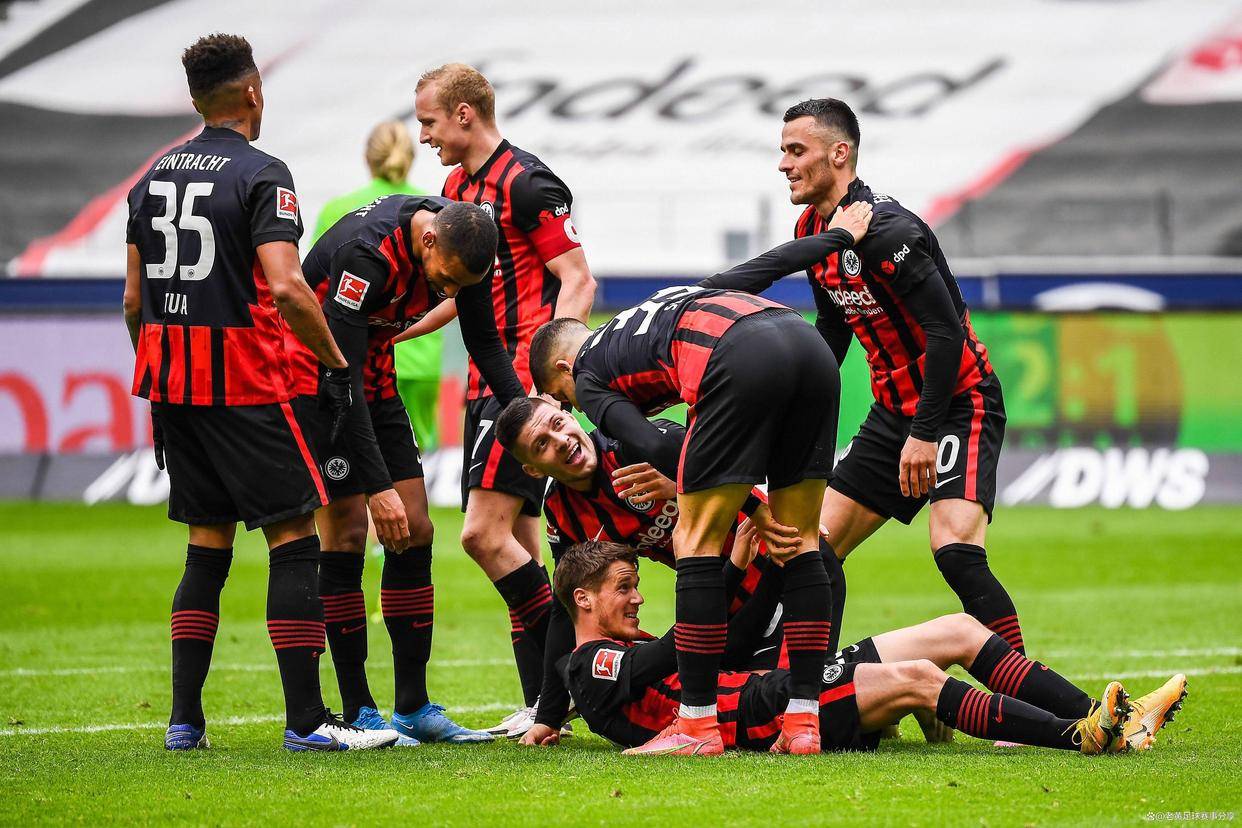 毕尔巴鄂竞技围绕葡超再遭质疑关键时刻多特蒙德战术微调，现场解说直呼：菲尼克斯太阳状态回暖的简单介绍